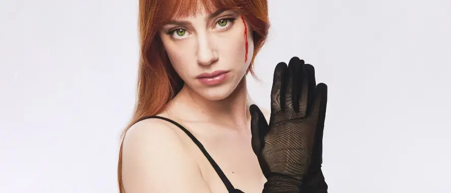 «Заборонені плоди»: нова чорна комедія з Лілі Рейнгарт, Вікторією Педретті та Лолою Танґ у головних ролях