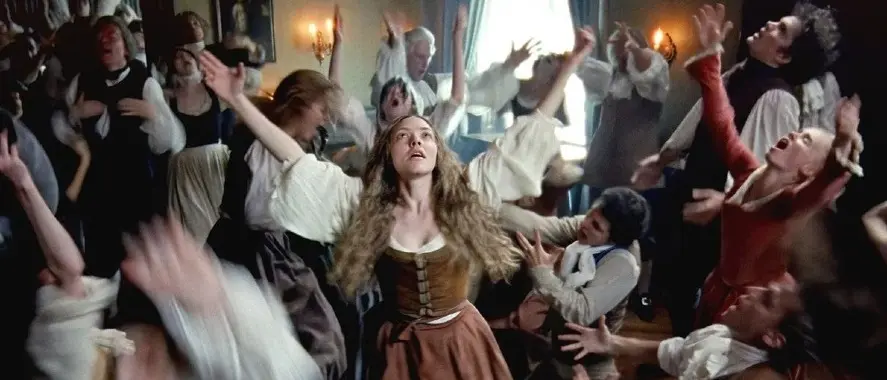 «Заповіт Анни Лі» з Амандою Сайфред у ролі релігійної лідерки: чому варто подивитися фільм