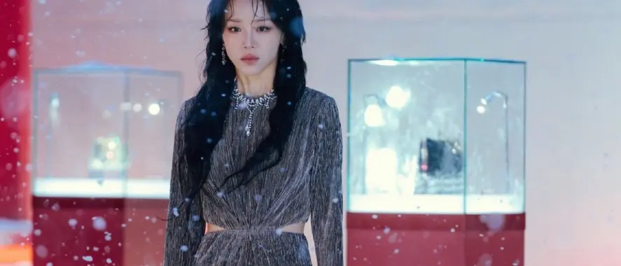 Відгук на «Мистецтво Сари»: Вогонь трилер про аферистку