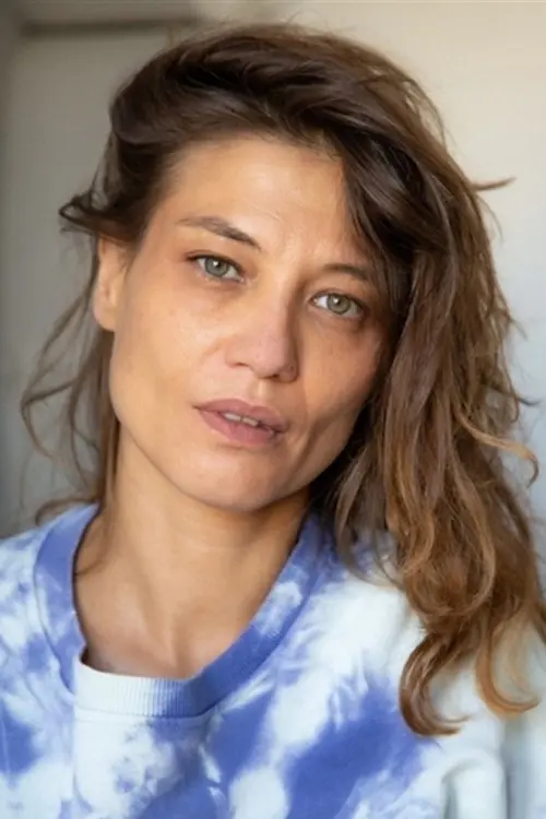 Manon Elezaar