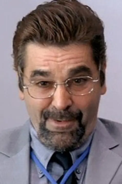 Леон Хед