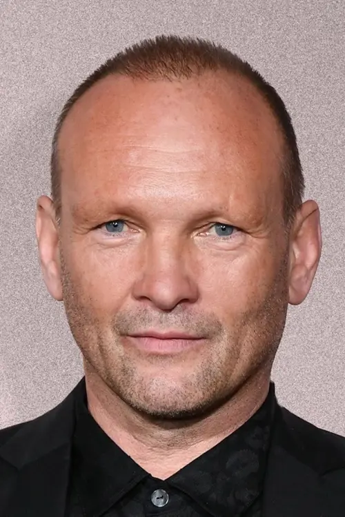 Ендрю Говард
