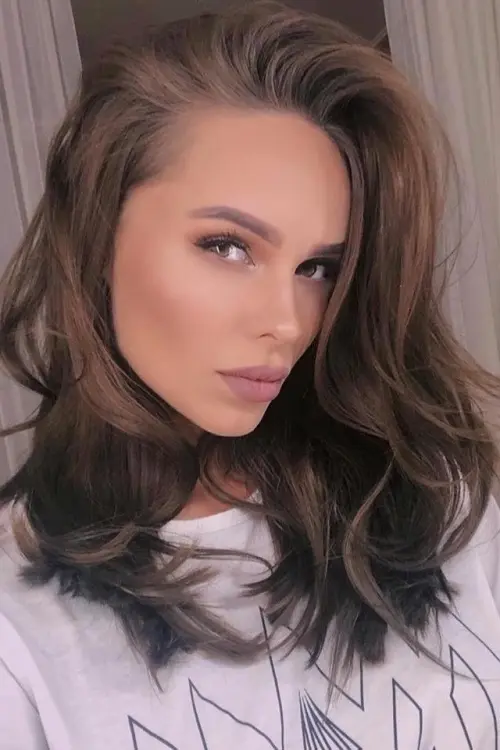 Анна Иванова