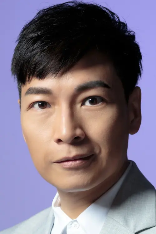 譚偉權