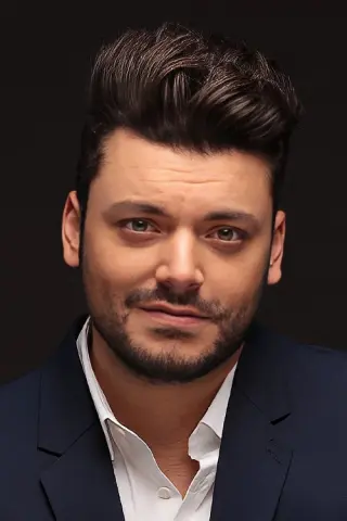 Кев Адамс
