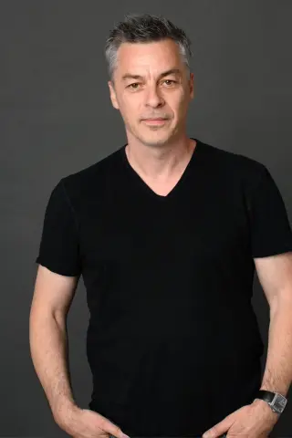 Янек Сіррс