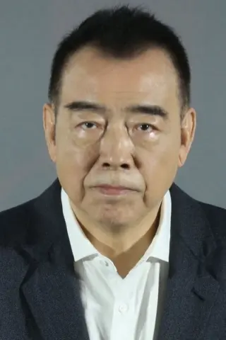 Чень Кайге