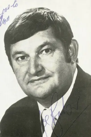 Джо Бейкер