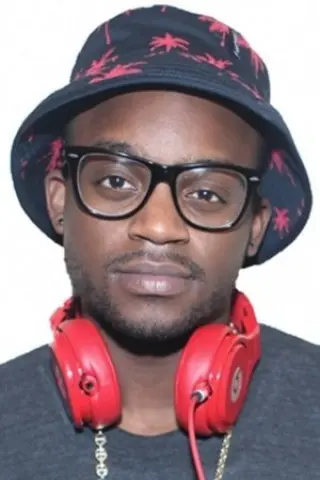 DJ Тей Джеймс
