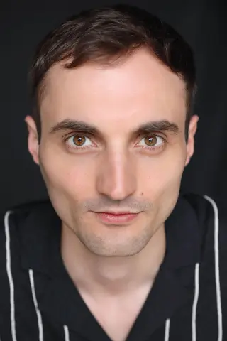 Том Кроухерст