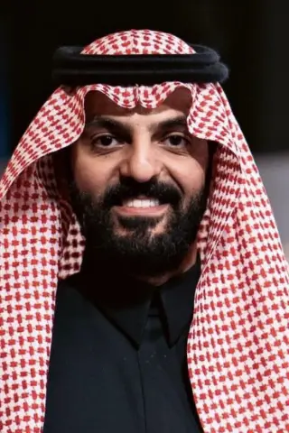 خالد عبدالعزيز