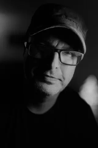 Simon Dennis