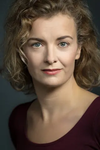 Люсі Рассел