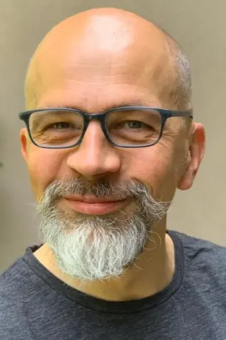 Юрий Степанов