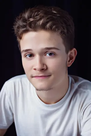 Лукас Толл Луксінгер