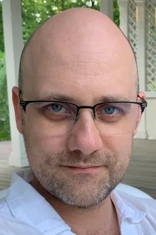 Михаил Тихонов