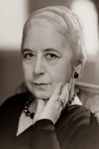 Луїза Клосер Хейл
