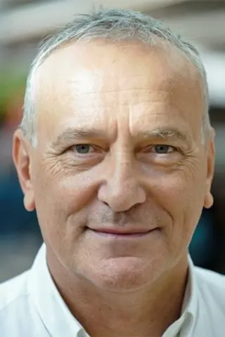 Саймон Грінолл