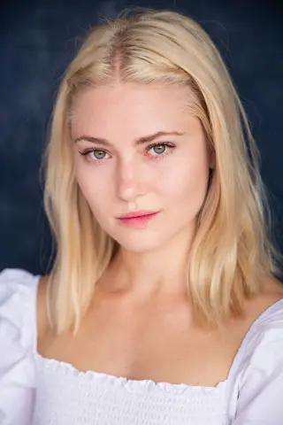 Лола Клер