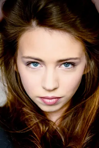 Луна Мийович
