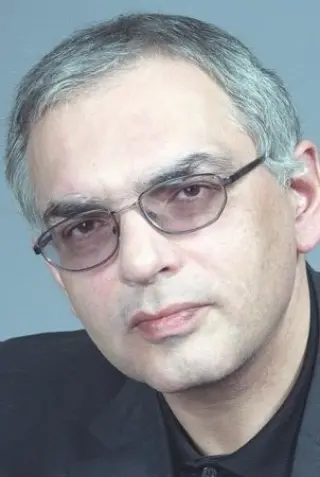Шахназаров Карен Георгійович