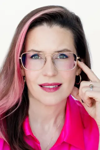 Lauren Gunderson