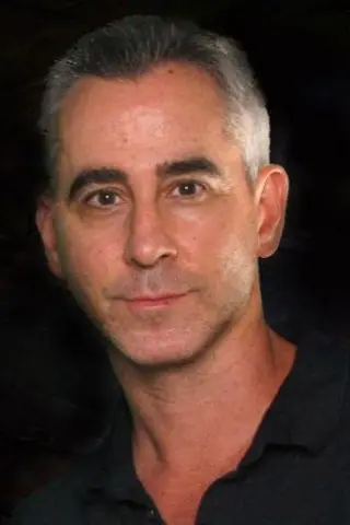 Рассел Біндер