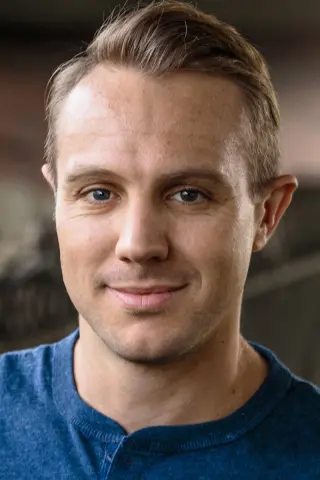 Еліот Шварц