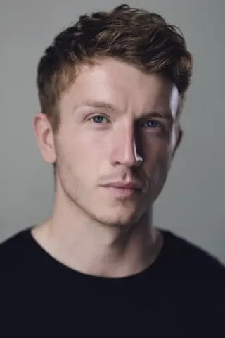 Том Варей