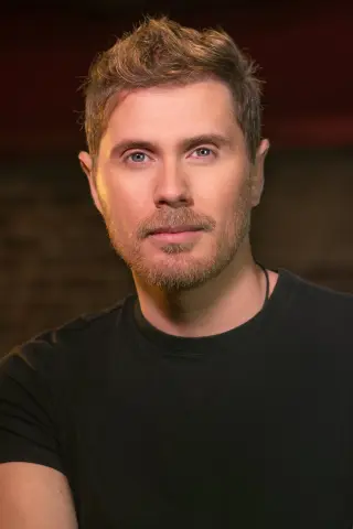 Ентоні Мур