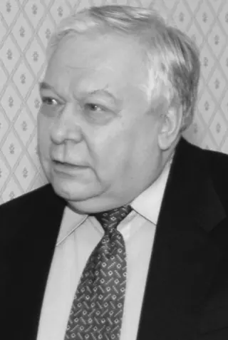 Владислав Казенин