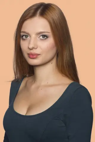 Вероніка Хумай