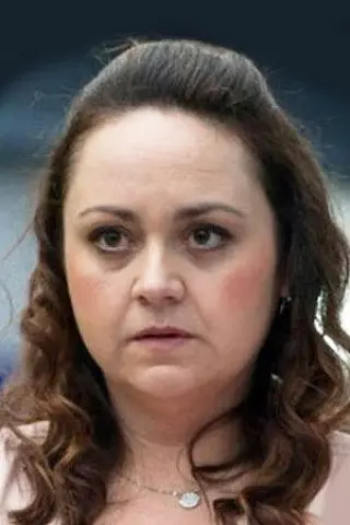 Вікі Холл