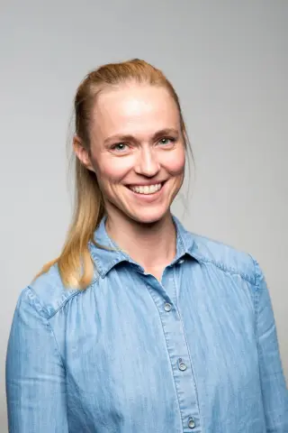 Камілла Голст Веа