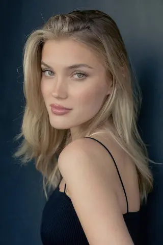 Mimi Slinger