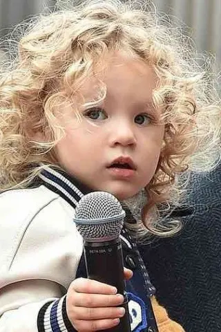 Інез Рейнольдс