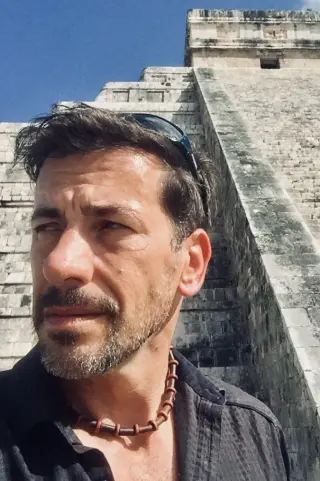 Деріл Такер