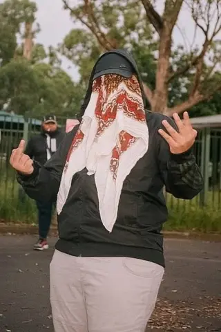 Лиже