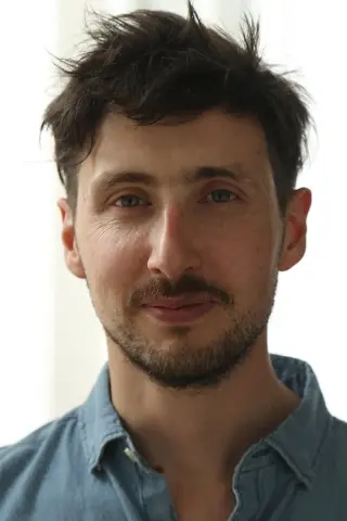 Крістофер Леон