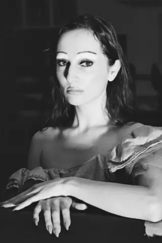 Леа Роуз Себастьяніс