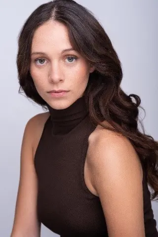 Лаура Сімон