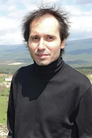 Девід Десола