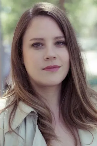 Lara Pons