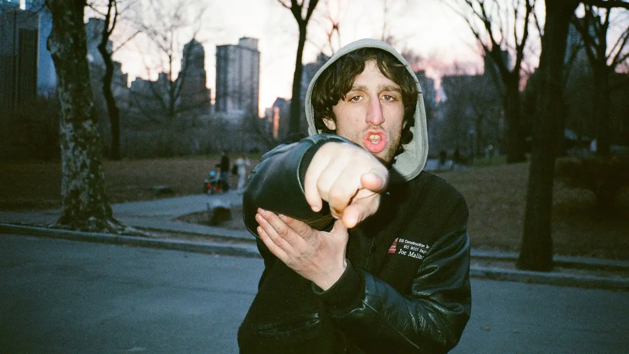 Бог знає що