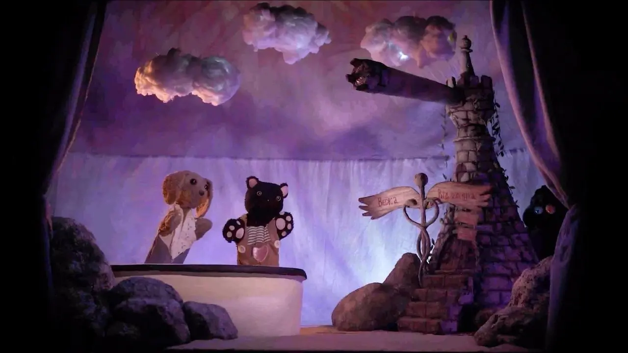 Kotyk and Pesyk seeking home. Pilot episode